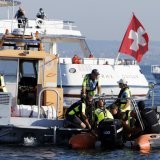 L'exercice transfrontalier franco-suisse Leman 2023 a mis en scène plus de 120 figurants pris en charge par plus de 400 intervenants dans le scénario d'un bateau de la CGN victime d'une explosion. Keystone/SALVATORE DI NOLFI